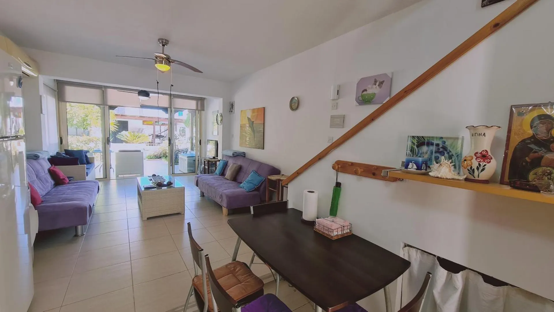 Stay Crystal Waves Maisonette Meneou