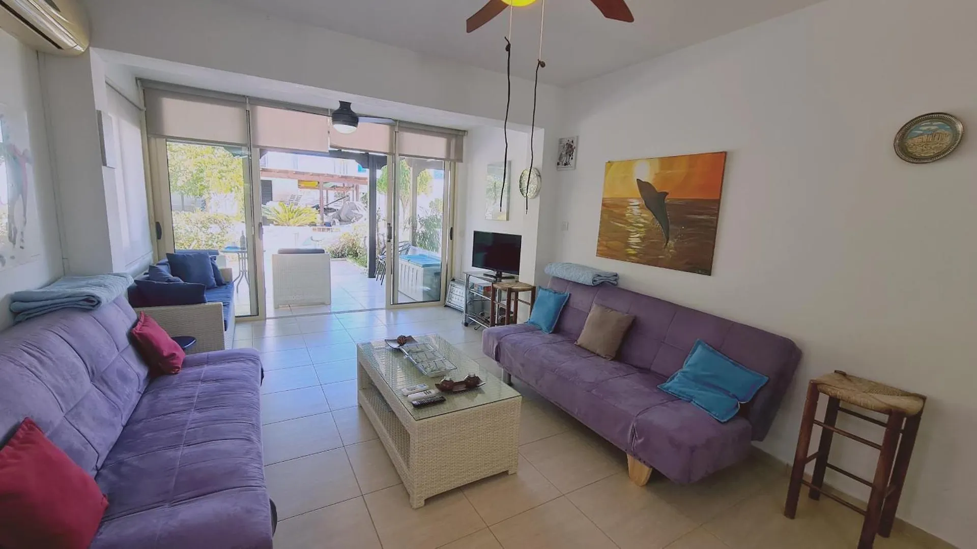 Stay Crystal Waves Maisonette Meneou