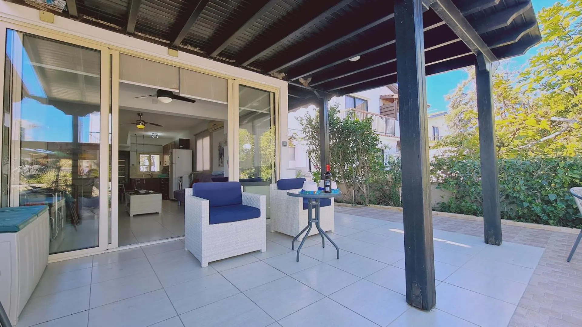 Stay Crystal Waves Maisonette Meneou Apartment