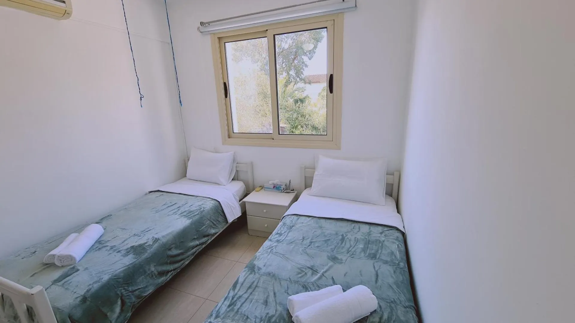 Stay Crystal Waves Maisonette Meneou 0*,